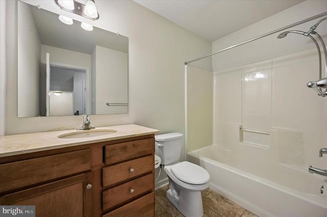 9 E ROBERTS ST, Norristown, PA 19401