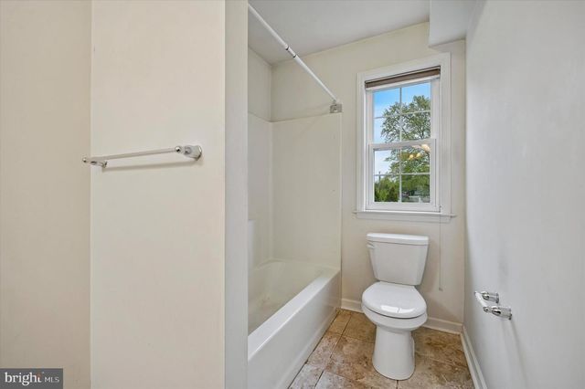 9 E ROBERTS ST, Norristown, PA 19401