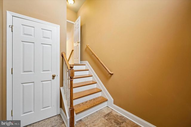 9 E ROBERTS ST, Norristown, PA 19401