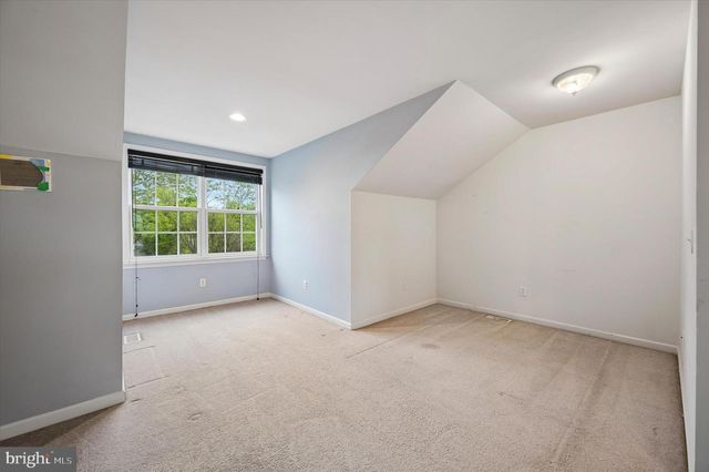 9 E ROBERTS ST, Norristown, PA 19401