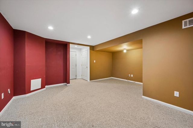 9 E ROBERTS ST, Norristown, PA 19401