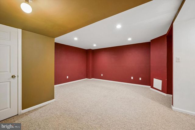 9 E ROBERTS ST, Norristown, PA 19401