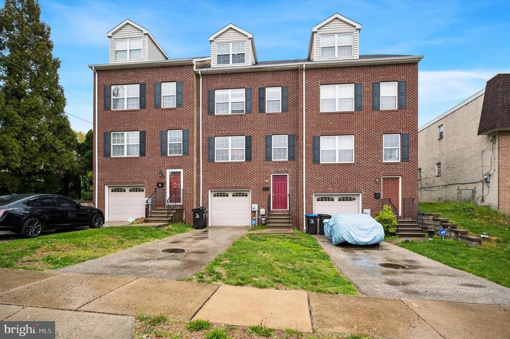 9 E ROBERTS ST, Norristown, PA 19401