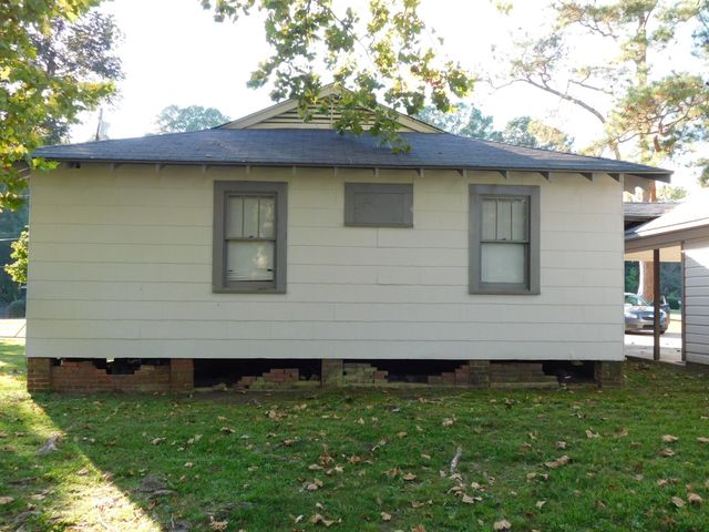 405 SE 8th Street, Springhill, LA 71075