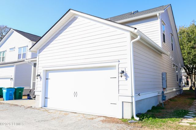 437 Coquinas Lane, Beaufort, SC 29906