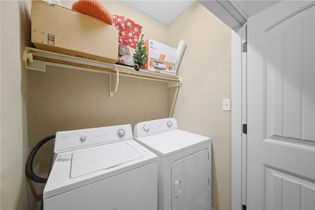 3302 Lieutenant Avenue, College Station, TX 77845