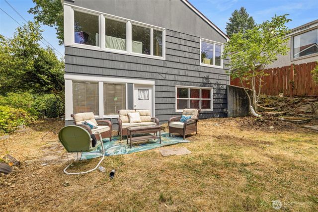 9628 5th Ave NE, Seattle, WA 98115