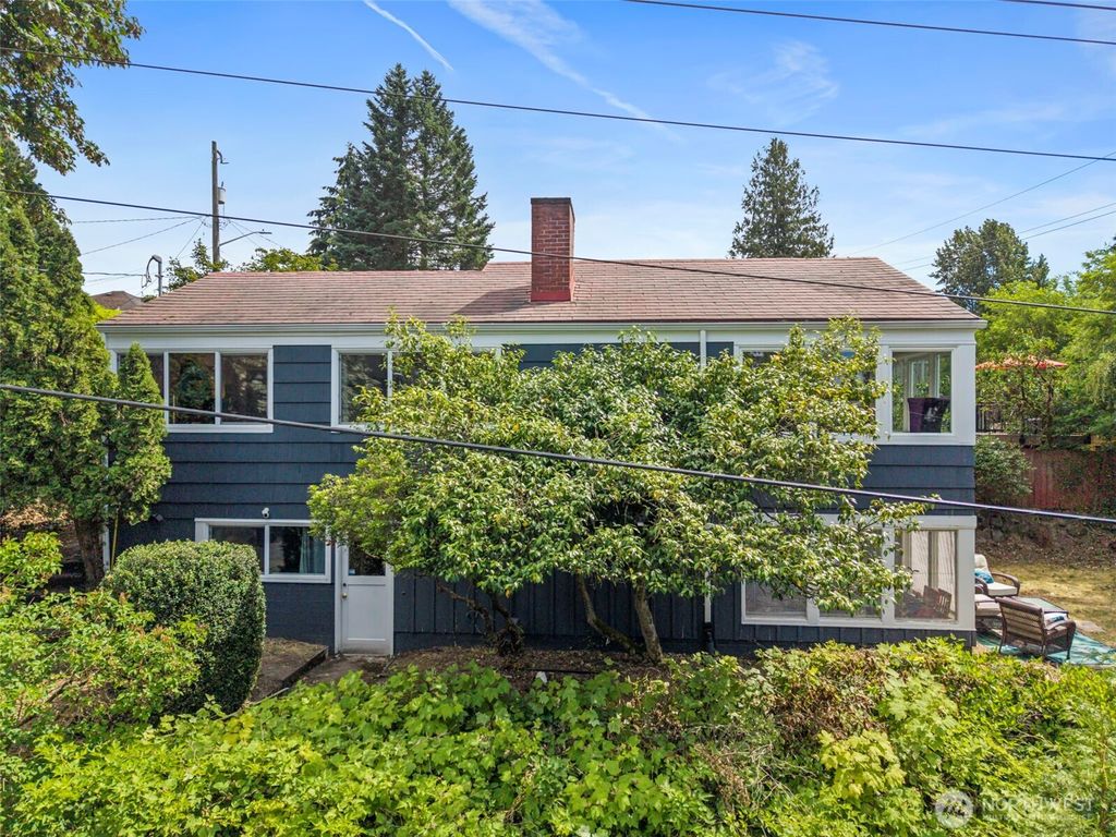 9628 5th Ave NE, Seattle, WA 98115