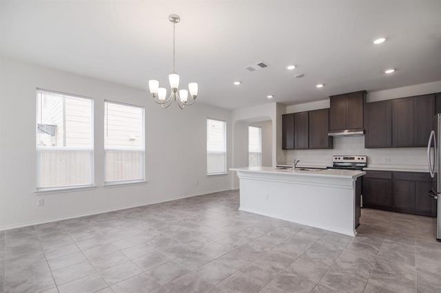 210 Adeline DR, Kyle, TX 78640