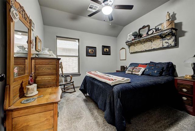 2712 Pebble Creek Street, Moore, OK 73160