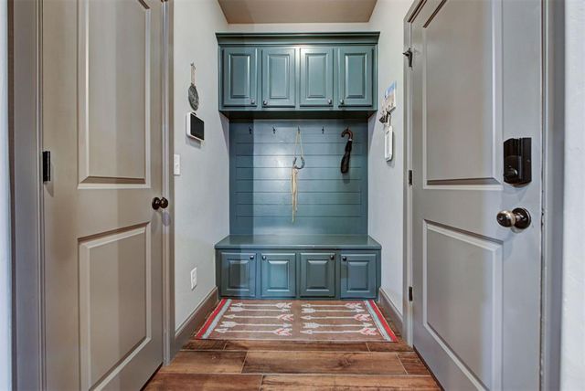 2712 Pebble Creek Street, Moore, OK 73160