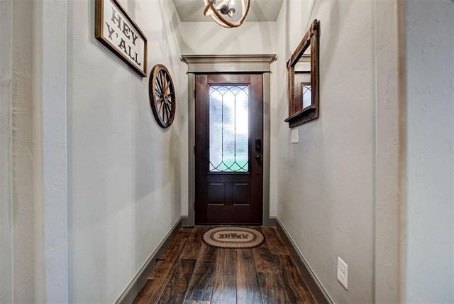 2712 Pebble Creek Street, Moore, OK 73160