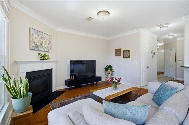 1686 Oakbrook Lake Drive, Norcross, GA 30093