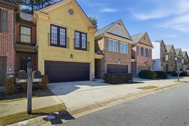 1686 Oakbrook Lake Drive, Norcross, GA 30093