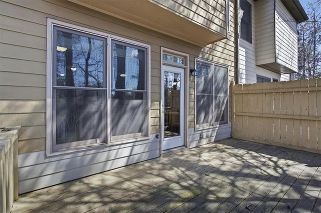 1686 Oakbrook Lake Drive, Norcross, GA 30093