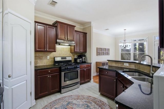 1686 Oakbrook Lake Drive, Norcross, GA 30093