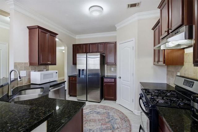 1686 Oakbrook Lake Drive, Norcross, GA 30093