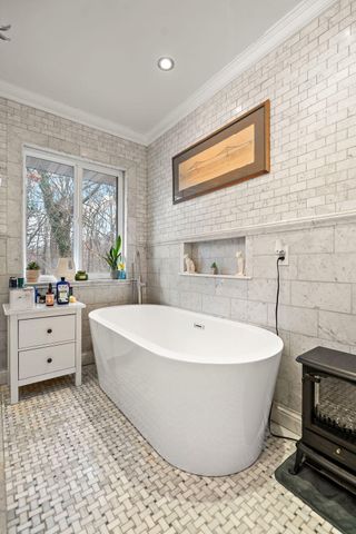 733 S Indiana Avenue, Griffith, IN 46319