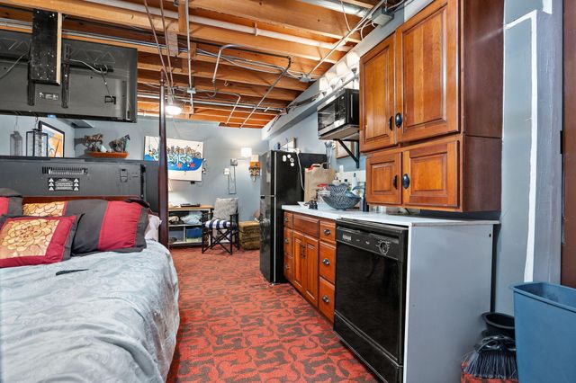 733 S Indiana Avenue, Griffith, IN 46319