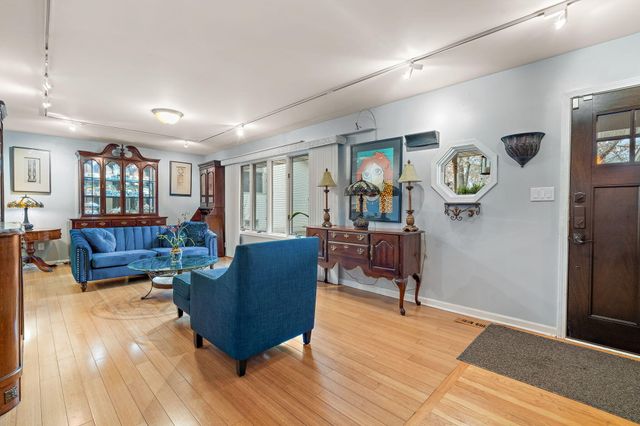 733 S Indiana Avenue, Griffith, IN 46319