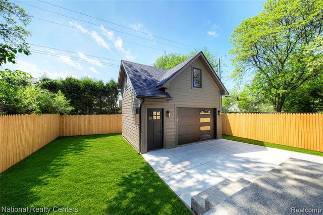 1292 Holland Street, Birmingham, MI 48009