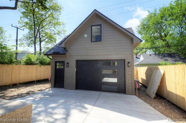 1292 Holland Street, Birmingham, MI 48009