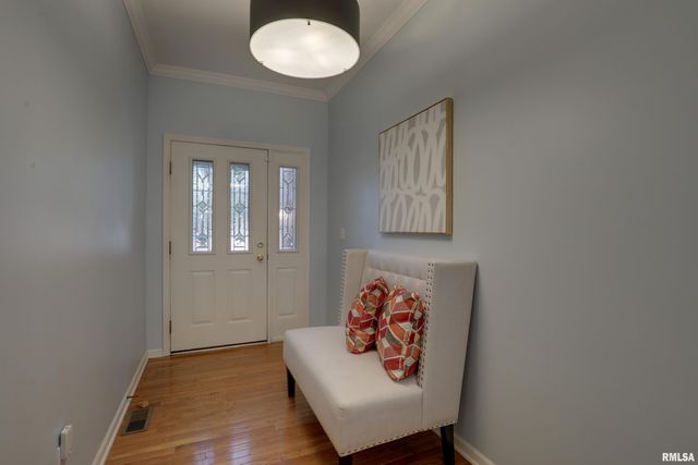 127 KNOLLWOOD Drive, Quincy, IL 62301