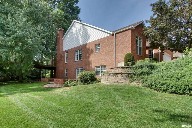 127 KNOLLWOOD Drive, Quincy, IL 62301