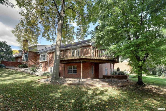 127 KNOLLWOOD Drive, Quincy, IL 62301