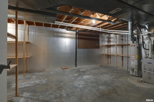 127 KNOLLWOOD Drive, Quincy, IL 62301