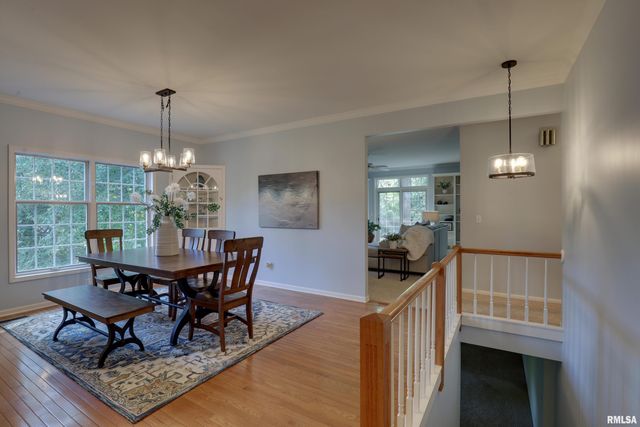 127 KNOLLWOOD Drive, Quincy, IL 62301