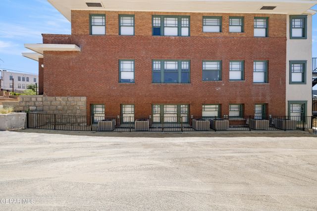 914 W Yandell Drive 3B, El Paso, TX 79902