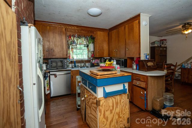 613 Plato Lee Road, Shelby, NC 28150