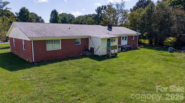 613 Plato Lee Road, Shelby, NC 28150