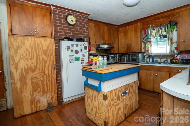 613 Plato Lee Road, Shelby, NC 28150