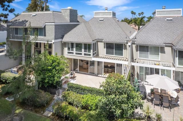 4162 Racquet Club Dr, Huntington Beach, CA 92649
