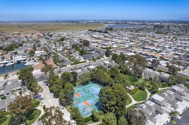 4162 Racquet Club Dr, Huntington Beach, CA 92649