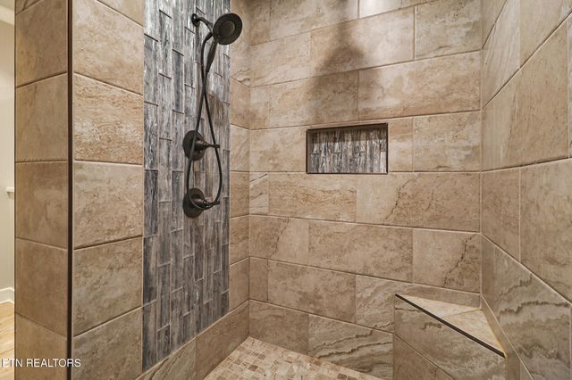 10 King John Lane, Crossville, TN 38558