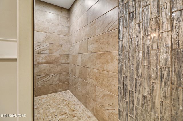 10 King John Lane, Crossville, TN 38558