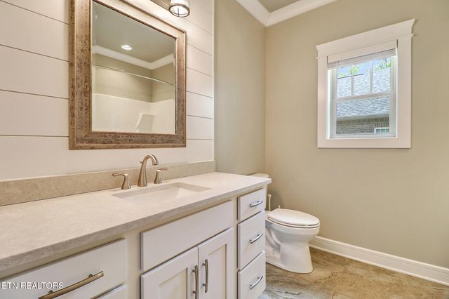 10 King John Lane, Crossville, TN 38558