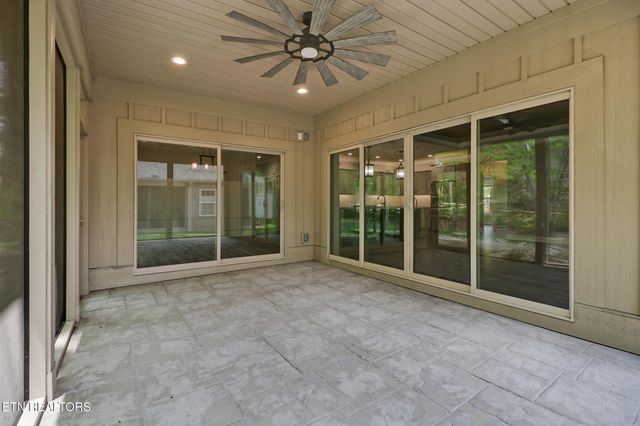 10 King John Lane, Crossville, TN 38558