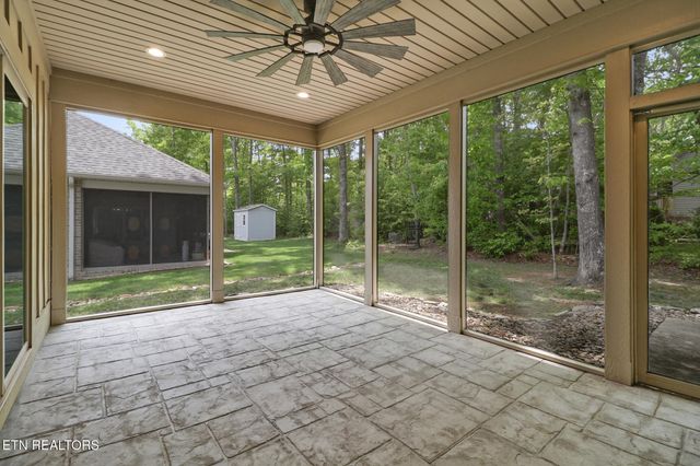 10 King John Lane, Crossville, TN 38558