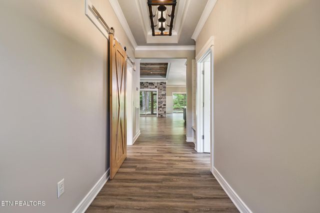 10 King John Lane, Crossville, TN 38558