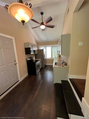 19925 Negaunee, Redford, MI 48240