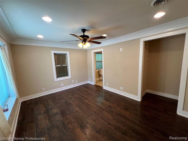 19925 Negaunee, Redford, MI 48240