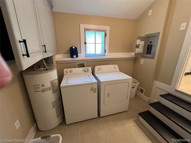 19925 Negaunee, Redford, MI 48240
