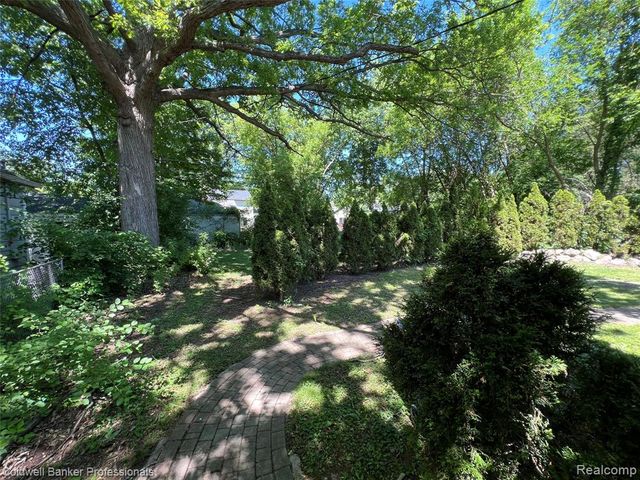 19925 Negaunee, Redford, MI 48240