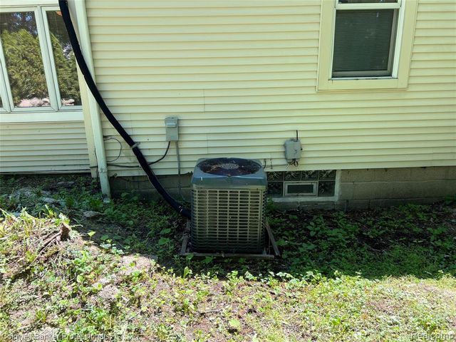 19925 Negaunee, Redford, MI 48240