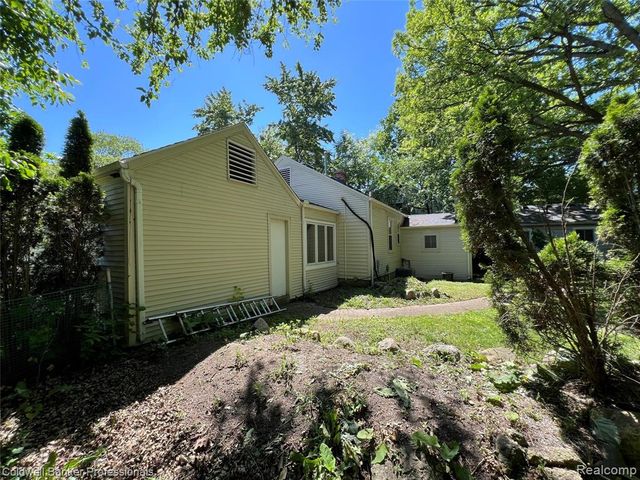19925 Negaunee, Redford, MI 48240