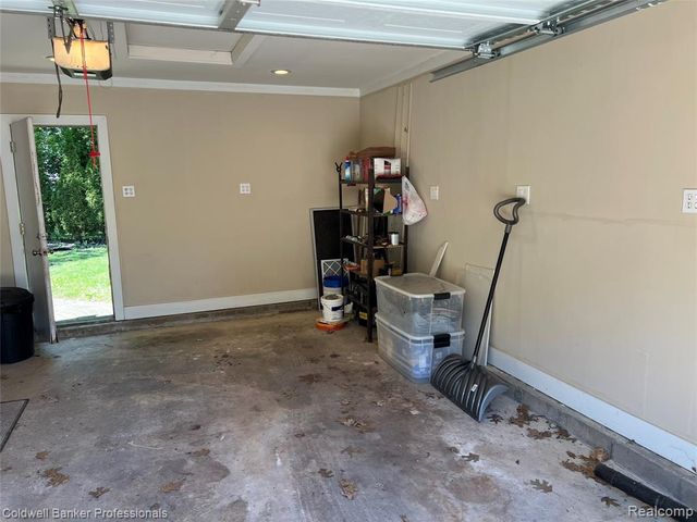 19925 Negaunee, Redford, MI 48240